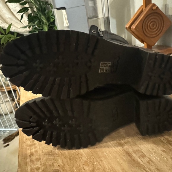 Coach boots - Picture 2 of 3